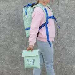 MOCHILA INFANTIL CASUAL 13,5 LT COMPARTIMIENTO ISOTERMICO 2 LT COLECCION 460 SINCE 1918 VERDE MILAN 6247Z460GR MOCHILA INFANTIL CASUAL 13,5 LT COMPARTIMIENTO ISOTERMICO 2 LT COLECCION 460 SINCE 1918 VERDE MILAN 6247Z460GR
