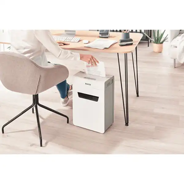 DESTRUCTORA IQ PROTECT 6 P5 BLANCO/PLATA LEITZ 80950000