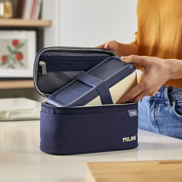 SANDWICHERA FIAMBRERA RECTANGULAR 0,75LT COLECCION 430 SINCE 1918 TAPA AZUL MILAN 085110P SANDWICHERA FIAMBRERA RECTANGULAR 0,75LT COLECCION 430 SINCE 1918 TAPA AZUL MILAN 085110P