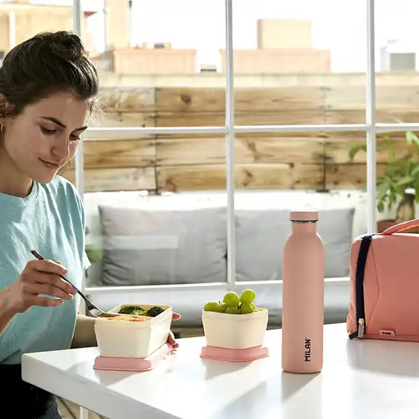 BOLSA ISOTERMICA PORTA ALIMENTOS 5 LT COLECCION 430 SINCE 1918 ROSA MILAN 08808SNCB