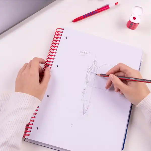 CUADERNO A4 CON ESPIRAL TAPA DURA 80HJ LISO 95GR AZUL MILAN 57041E80B