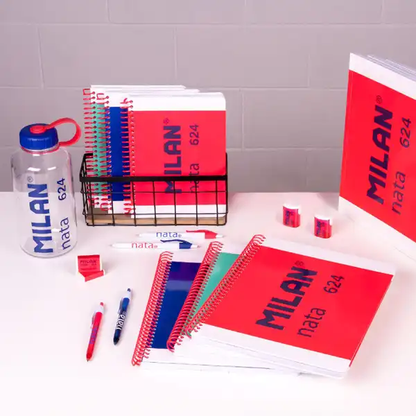CUADERNO A4 CON ESPIRAL TAPA DURA 80HJ LISO 95GR AZUL MILAN 57041E80B