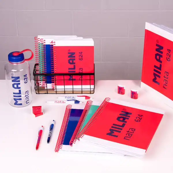 CUADERNO A4 CON ESPIRAL TAPA DURA 80HJ CUADRO 5X5 95GR VERDE MILAN 57043E80GR CUADERNO A4 CON ESPIRAL TAPA DURA 80HJ CUADRO 5X5 95GR VERDE MILAN 57043E80GR