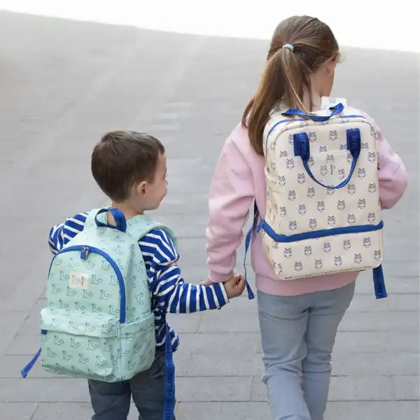 MOCHILA INFANTIL CASUAL 13,5 LT COMPARTIMIENTO ISOTERMICO 2 LT COLECCION 460 SINCE 1918 BEIGE MILAN 6247Z460BG MOCHILA INFANTIL CASUAL 13,5 LT COMPARTIMIENTO ISOTERMICO 2 LT COLECCION 460 SINCE 1918 BEIGE MILAN 6247Z460BG